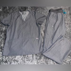 Women’s Figs scrub set. Size M Tall